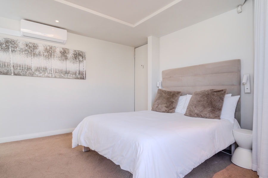 8 Bedroom Property for Sale in Camps Bay Western Cape